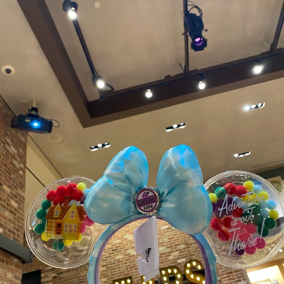 Disney Pixar Up Headband - Picture 4 of 4